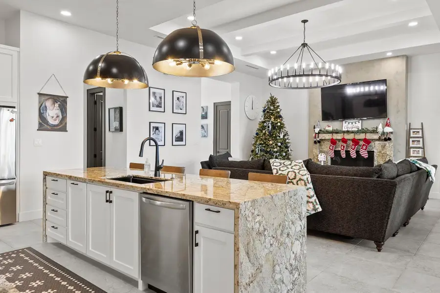 1424 Augustine, Port Neches, TX 77651 - Image #3