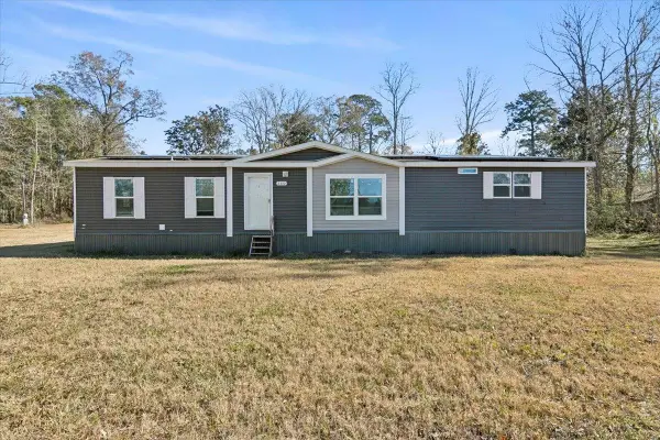 2330 Indian Hill Dr, Silsbee, TX 77656