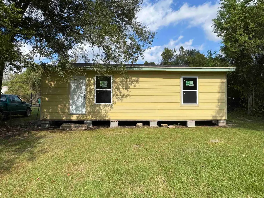 707 Center St, Orange, TX 77630-2633 - Image #3