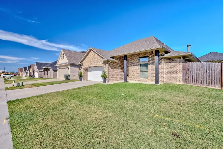 10430 Dominion Ranch Dr, Port Arthur, TX 77640 - Image #3