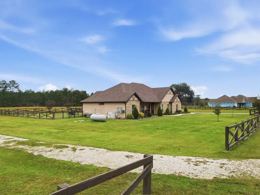 386 Private Road 8101, Buna, TX 77612 - Image #3