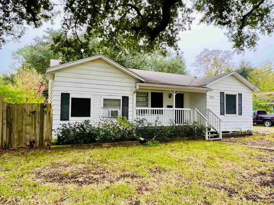 2201 Avenue G, Nederland, TX 77627 - Image #2