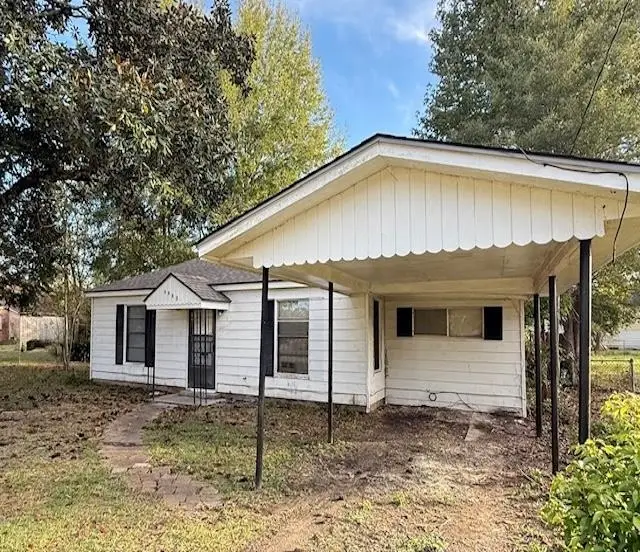 1865 E Lucas Dr, Beaumont, TX 77703 - Image #2