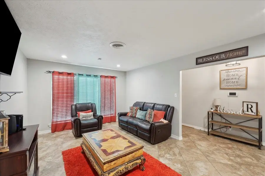 6360 Pansy Drive, Beaumont, TX 77706 - Image #3