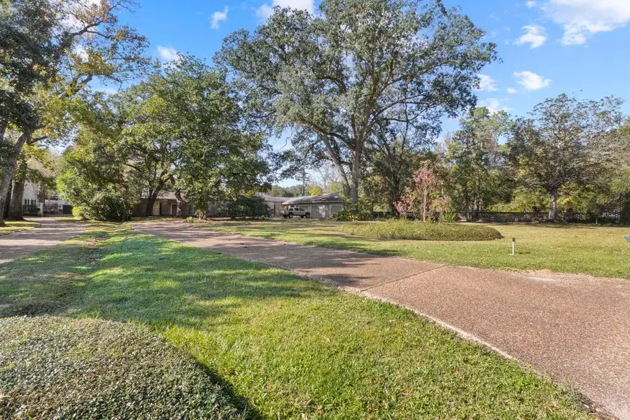 102 W Caldwood Dr., Beaumont, TX 77707 - Image #2