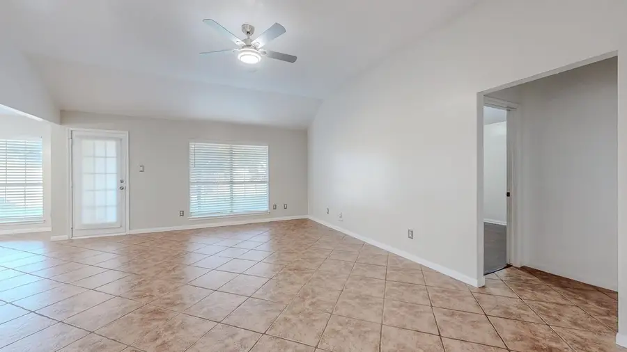 5760 Alece, Beaumont, TX 77713 - Image #3