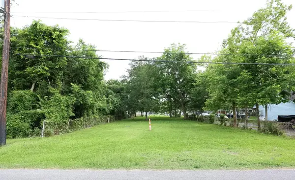 695 Shell Street, Beaumont, TX 77705