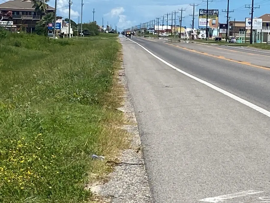 2033 HWY 87, Crystal Beach, TX 77650 - #3