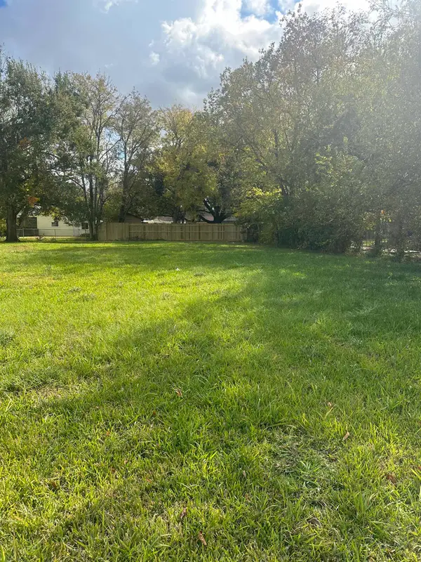 2607 Avenue A, Nederland, TX 77627