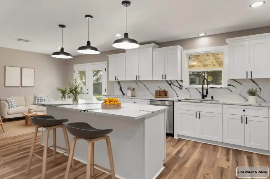 1526 Campbell Rd, Winnie, TX 77665 - #2