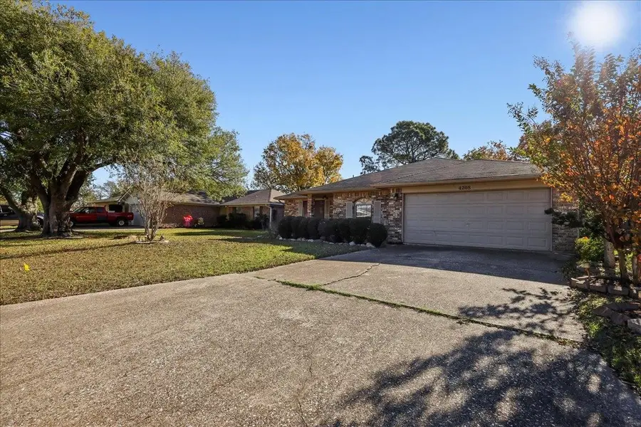4208 Blackberry Lane, Port Arthur, TX 77642 - Image #2