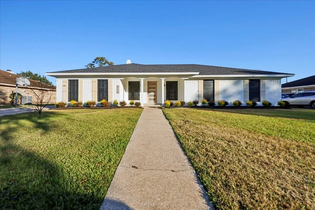 6990 Killarney Dr, Beaumont, TX 77706 - Image #1