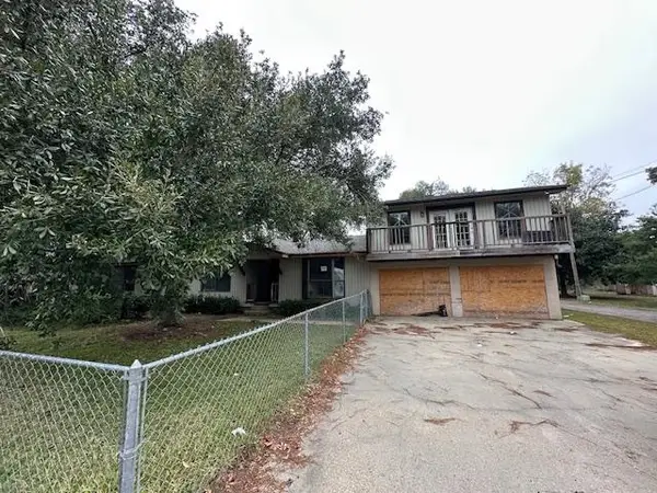 949 DILLON DR, Silsbee, TX 77656