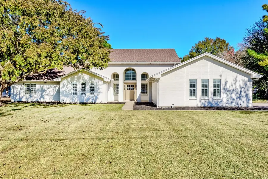2270 N 18th St., Nederland, TX 77627 - Image #2