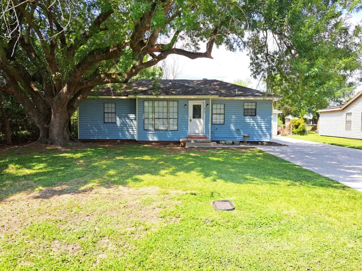 818 Newton, Orange, TX 77630 - #1