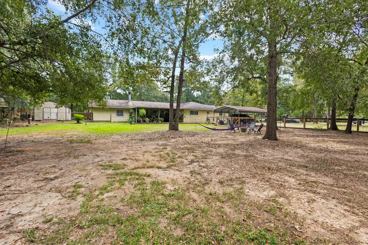 330 Hillcrest, Rose Hill Acres, TX 77659 - #1