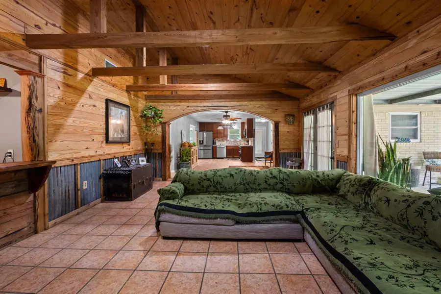 330 Hillcrest, Rose Hill Acres, TX 77659 - #3