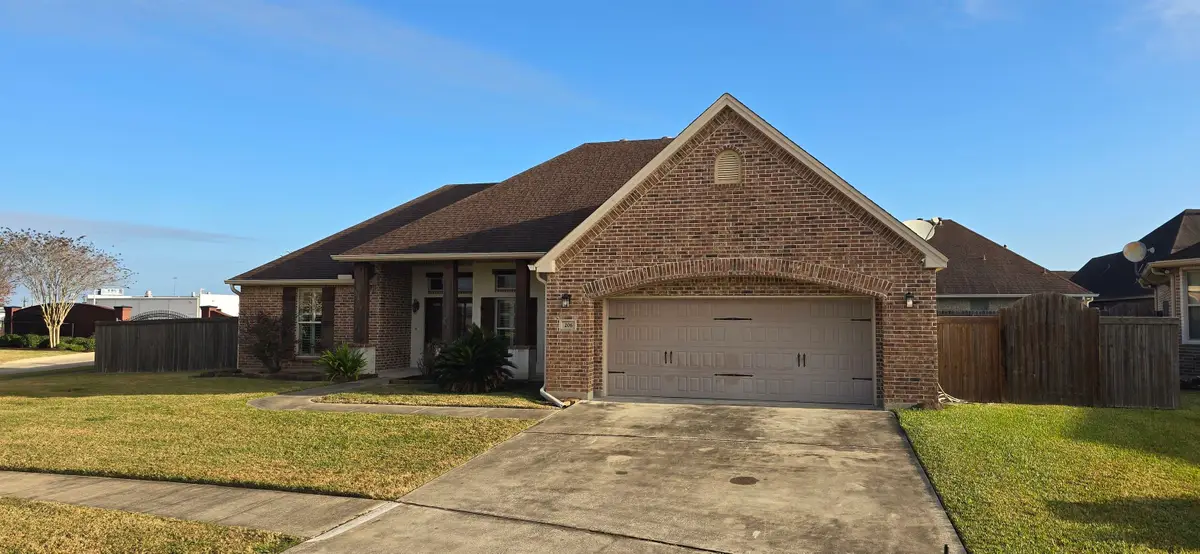 206 Sterling Ridge Dr, Nederland, TX 77627 - Image #1