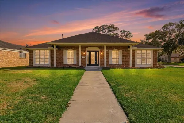 3123 Nashville Ave, Nederland, TX 77627