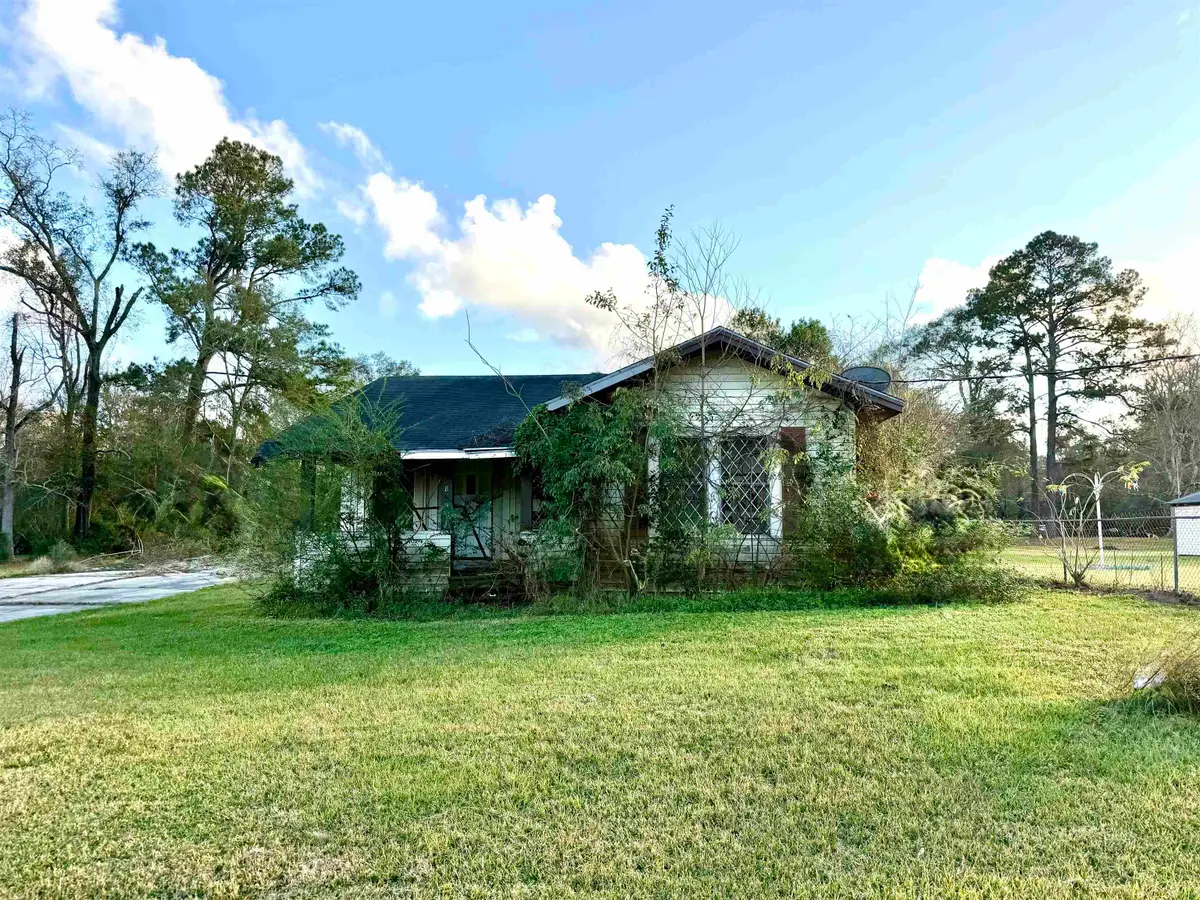 865 Goliad St, Vidor, TX 77662 - Image #1
