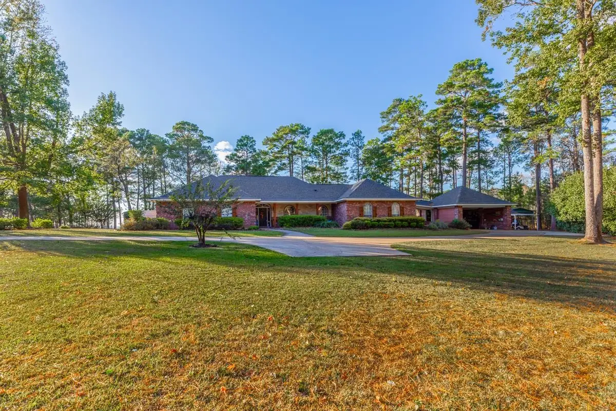 441 Shoreline Dr., Brookeland, TX 75931 - Image #1