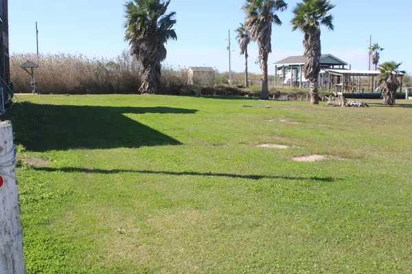 000 Van Sant, Gilchrist, TX 77617