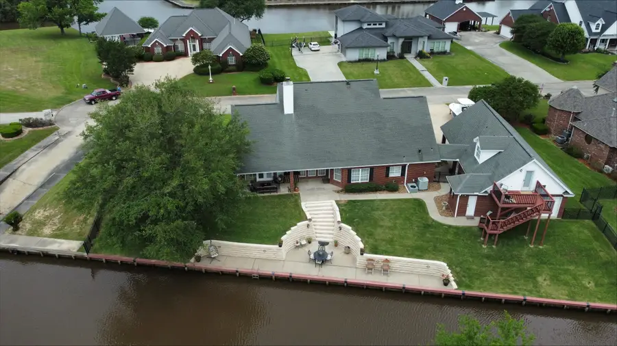 405 Waterwood Dr., Orange, TX 77630-8238 - Image #3