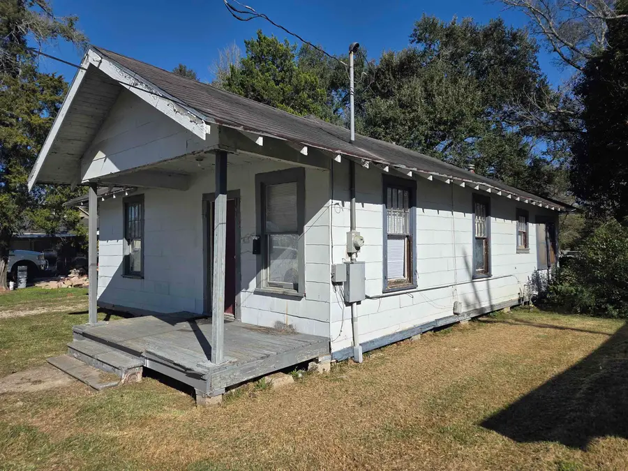 4285 Chaison St, Beaumont, TX 77705 - Image #2