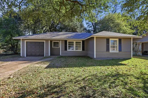 3 Circle F, Orange, TX 77630