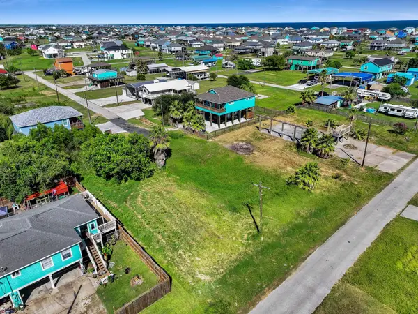 000 E Verdia Street, Port Bolivar, TX 77650