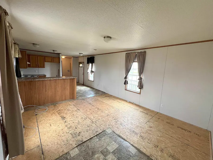 5017 S 11th Ave, Sabine Pass, TX 77655 - Image #3