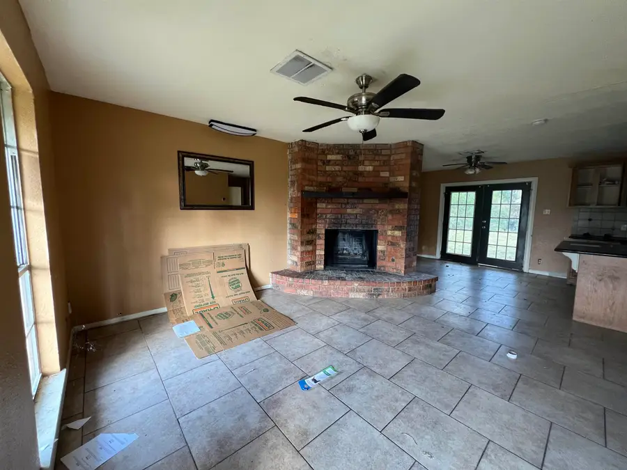 355 Clemmons, Beaumont, TX 77707 - Image #2
