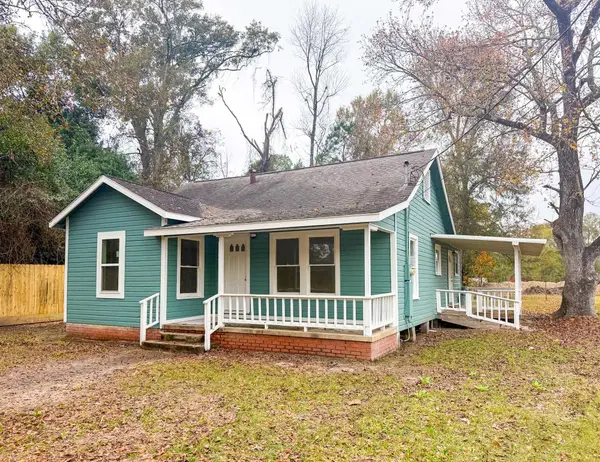 630 W Davis, Vidor, TX 77662