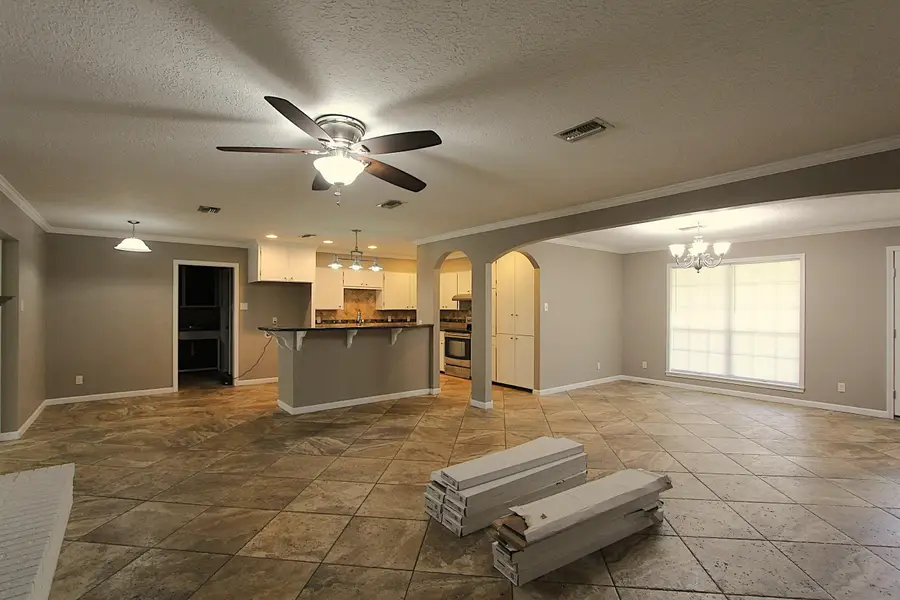 110 Plantation Dr, Silsbee, TX 77656 - Image #3