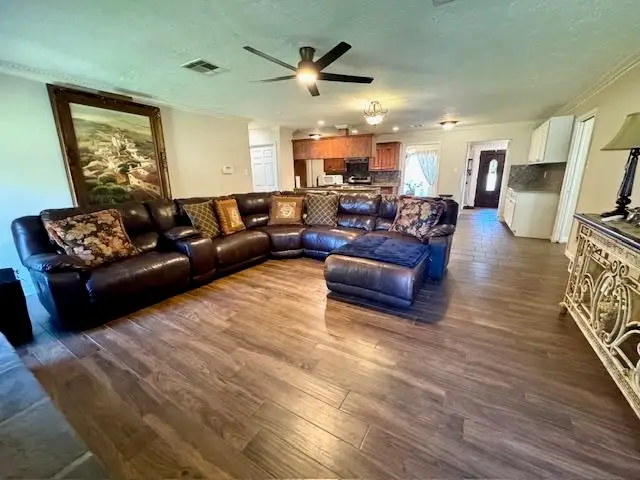 5110 Cambridge Lane, Beaumont, TX 77707 - Image #3