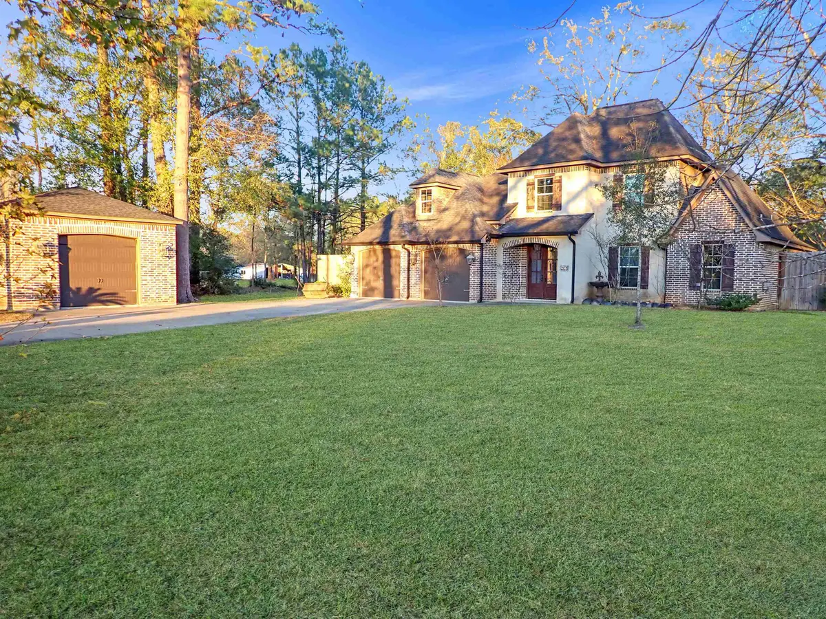 207 Thomas Rd, Lumberton, TX 77657 - Image #1