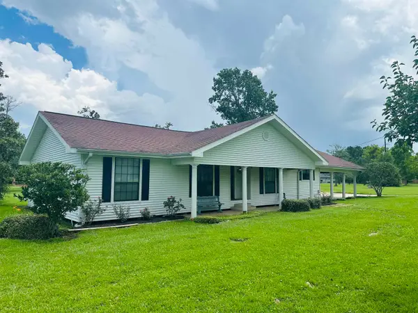 8594 Morgan Lane, Orange, TX 77632