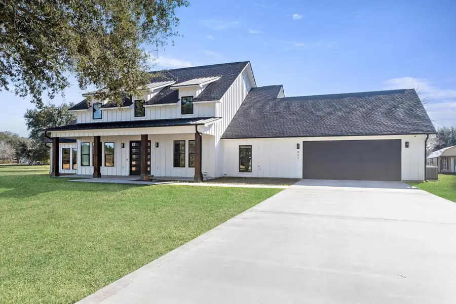 847 W Buccaneer Dr., Winnie, TX 77665 - #3