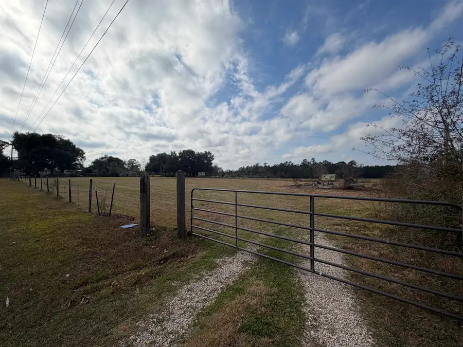 2722 Hwy 62, Buna, TX 77612 - Image #2