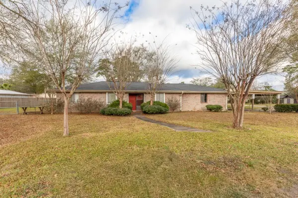 1595 Big Bend, Vidor, TX 77662