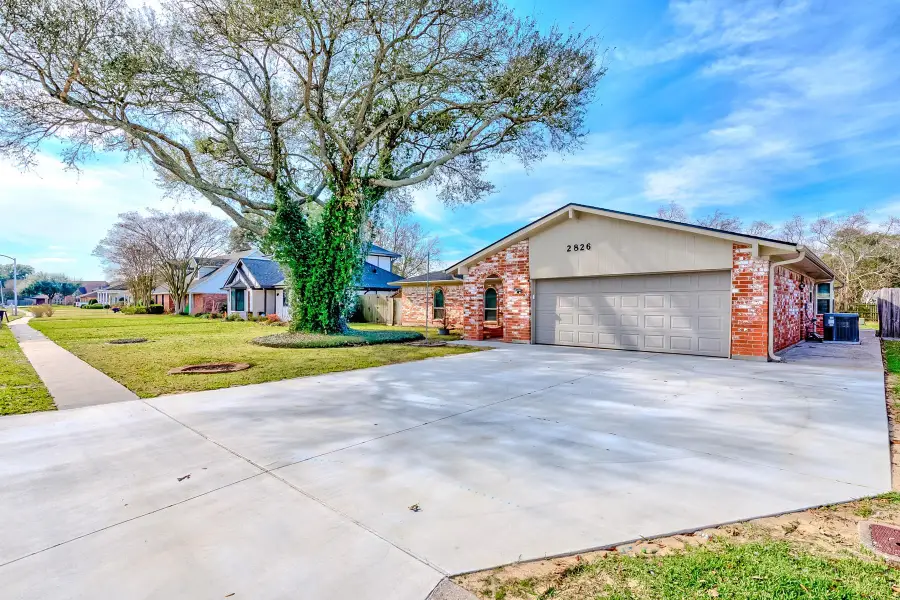 2826 Roundtower Ln., Port Neches, TX 77651 - Image #2