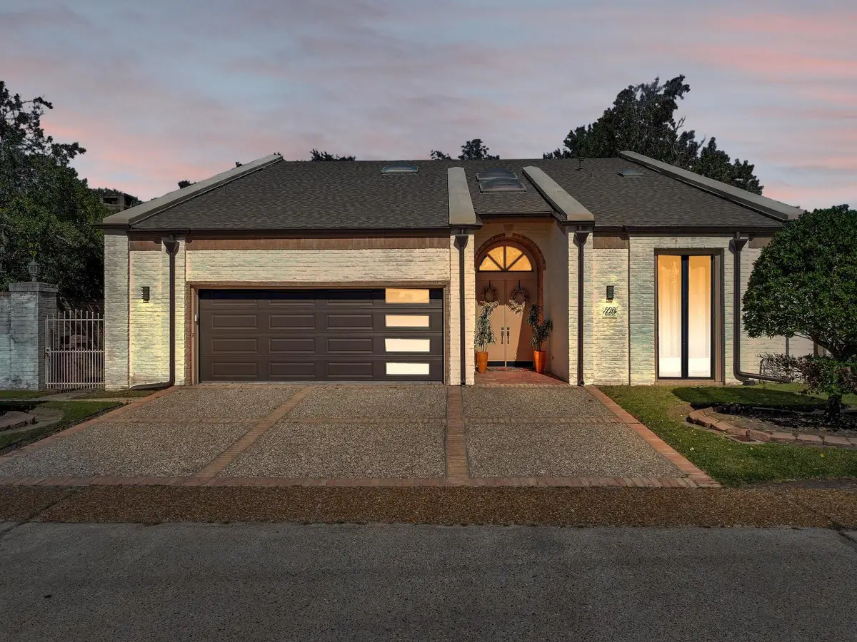 220 Summerwood St, Beaumont, TX 77706 - Image #1