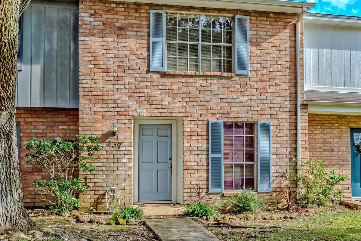 537 Longmeadow, Beaumont, TX 77707 - Image #1