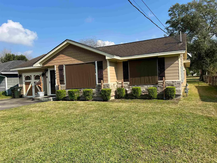 4958 Cleveland Ave, Groves, TX 77619 - Image #3