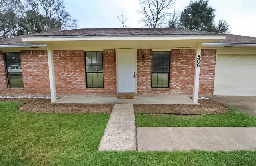 506 N Beaumont St, China, TX 77613 - Image #2