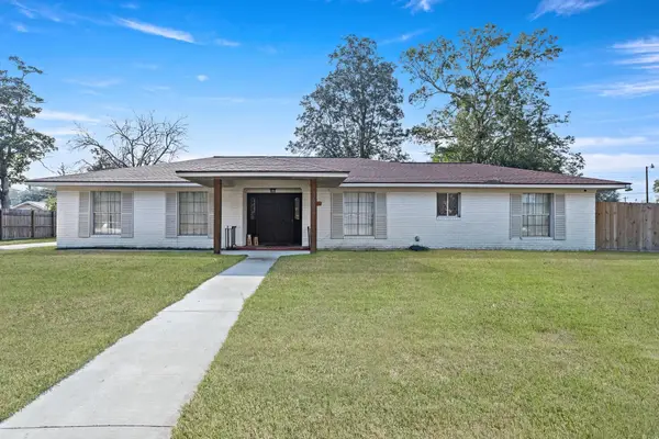 3655 Crestwood Dr, Beaumont, TX 77706