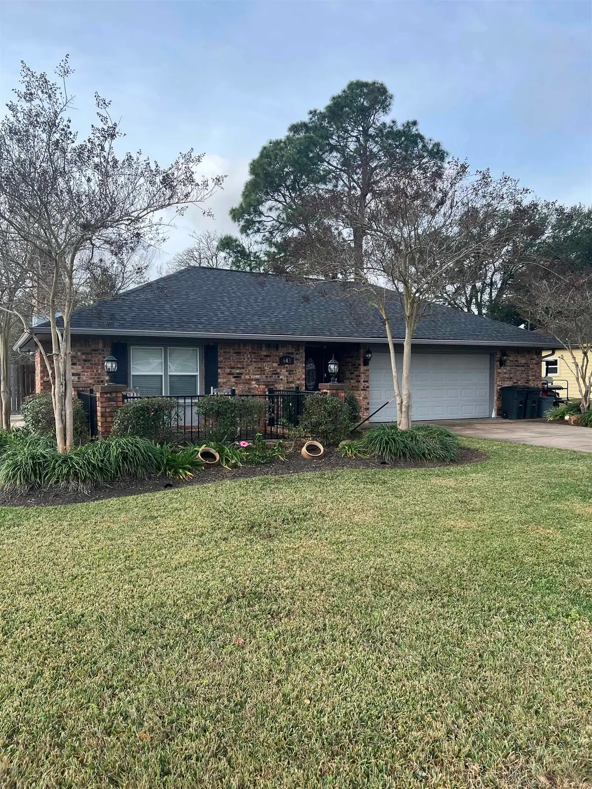 643 Victor Dr, Port Neches, TX 77651 - Image #1