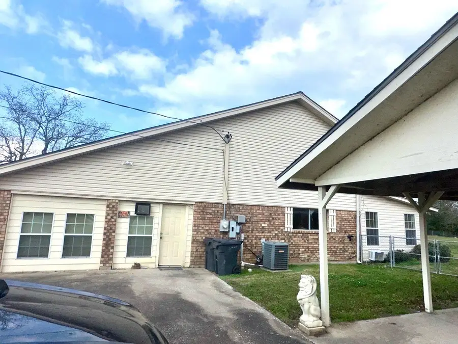 840 Sunnyside Dr., Bridge City, TX 77611 - Image #3