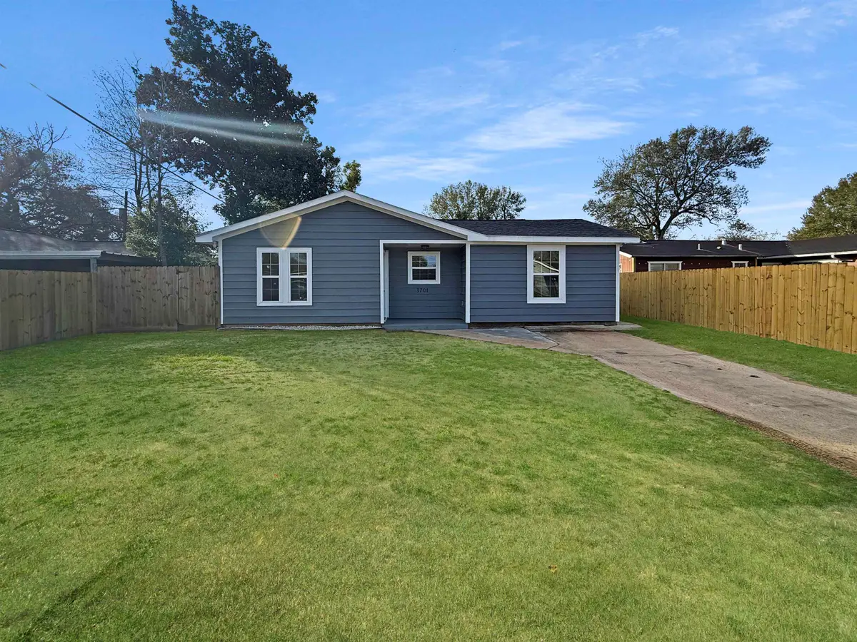 3701 Ridgmont Dr., Orange, TX 77630 - Image #1