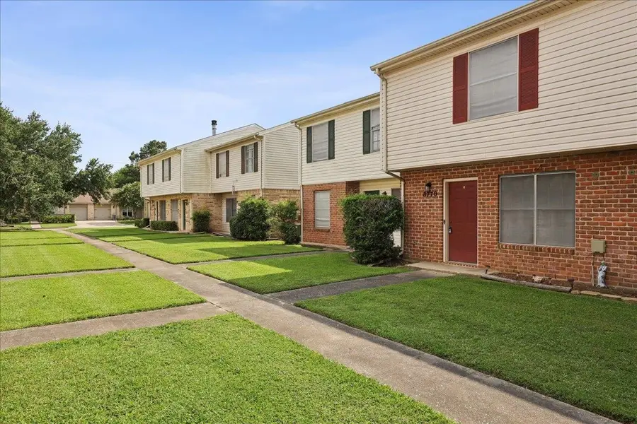 8770 Glen Meadow Ln, Beaumont, TX 77706-3949 - #2